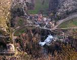  The spectacular village of Navacelles in an old meander of the river Vis.